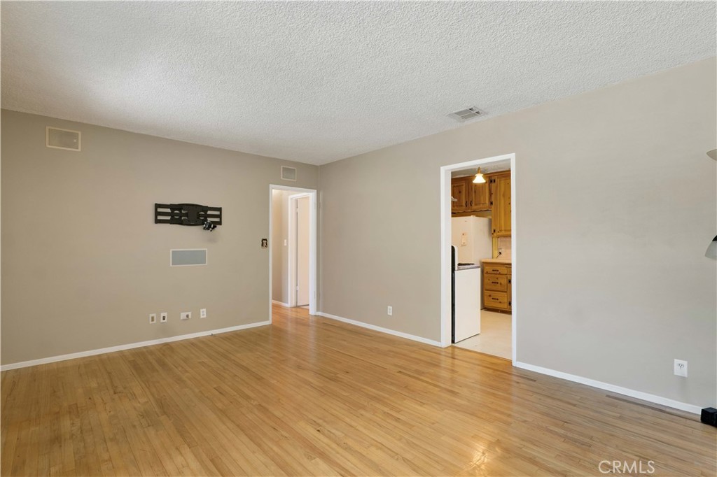 14766 Kingsbury Street Property Photo 9