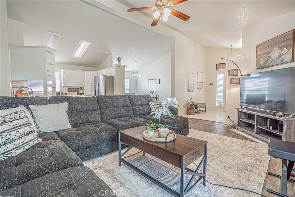 20160 Summit View Drive Property Photo 6