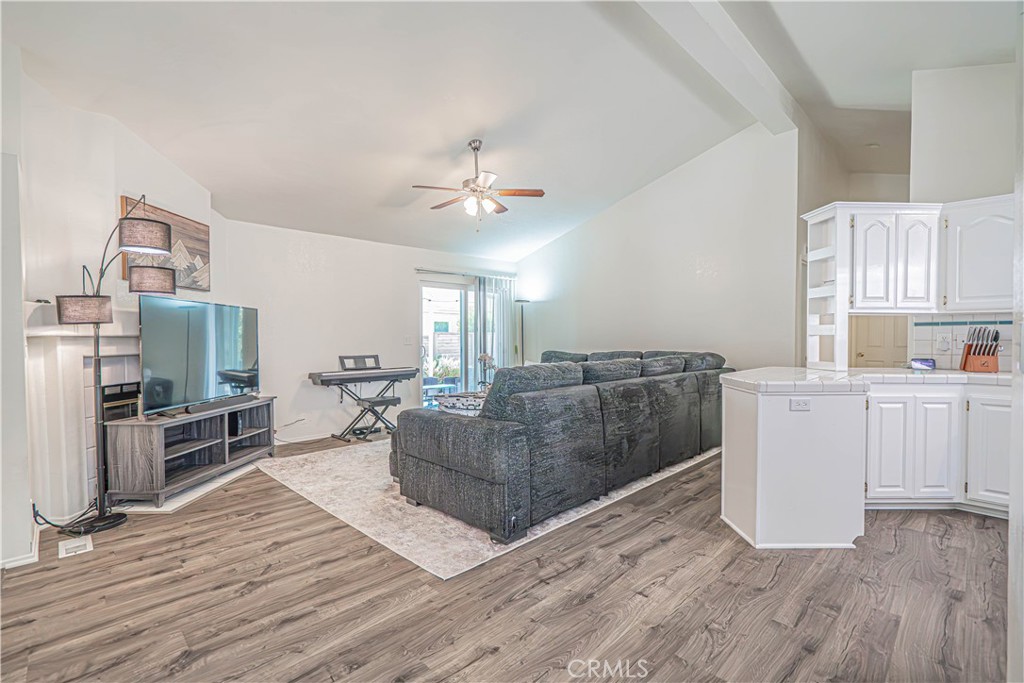 20160 Summit View Drive Property Photo 9