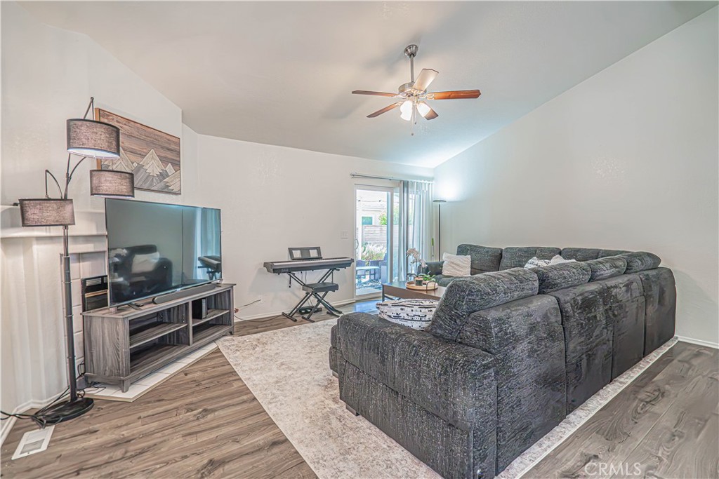 20160 Summit View Drive Property Photo 10