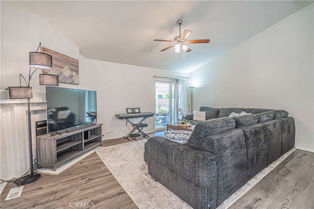20160 Summit View Drive Property Photo 10