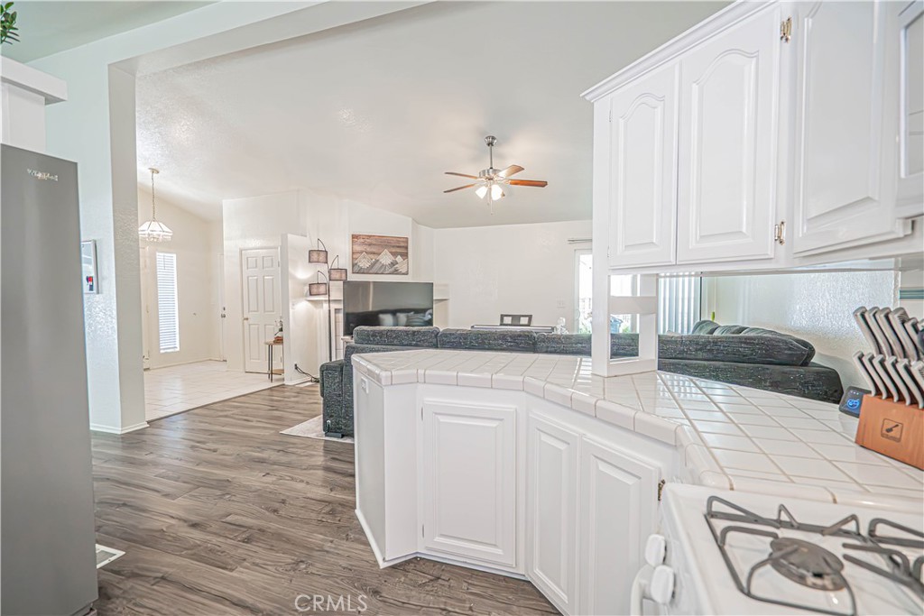 20160 Summit View Drive Property Photo 16