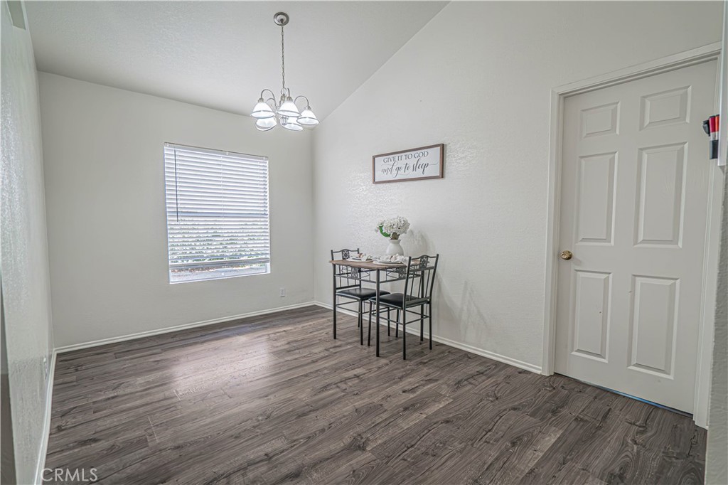 20160 Summit View Drive Property Photo 17