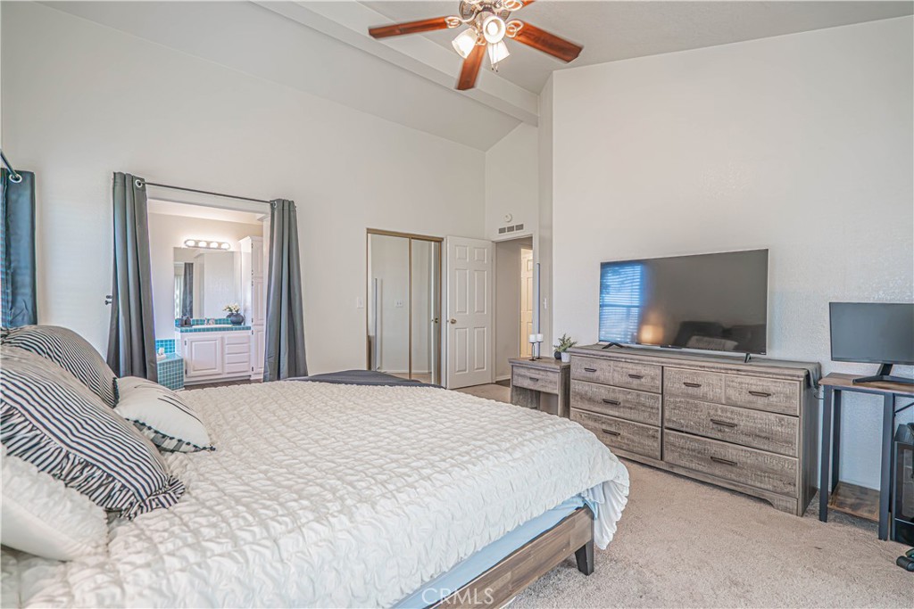 20160 Summit View Drive Property Photo 20