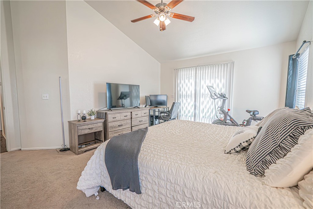 20160 Summit View Drive Property Photo 21