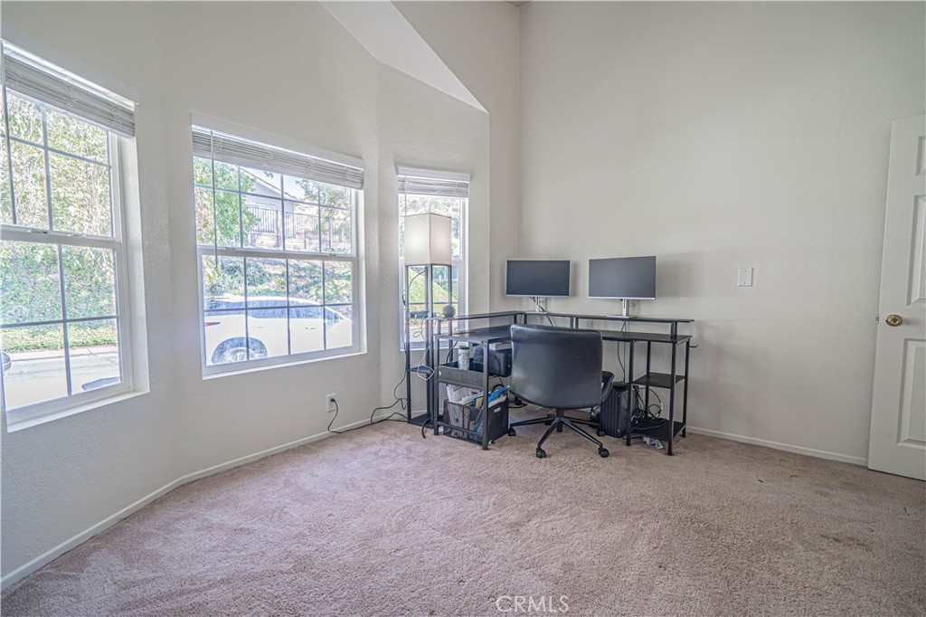 20160 Summit View Drive Property Photo 32