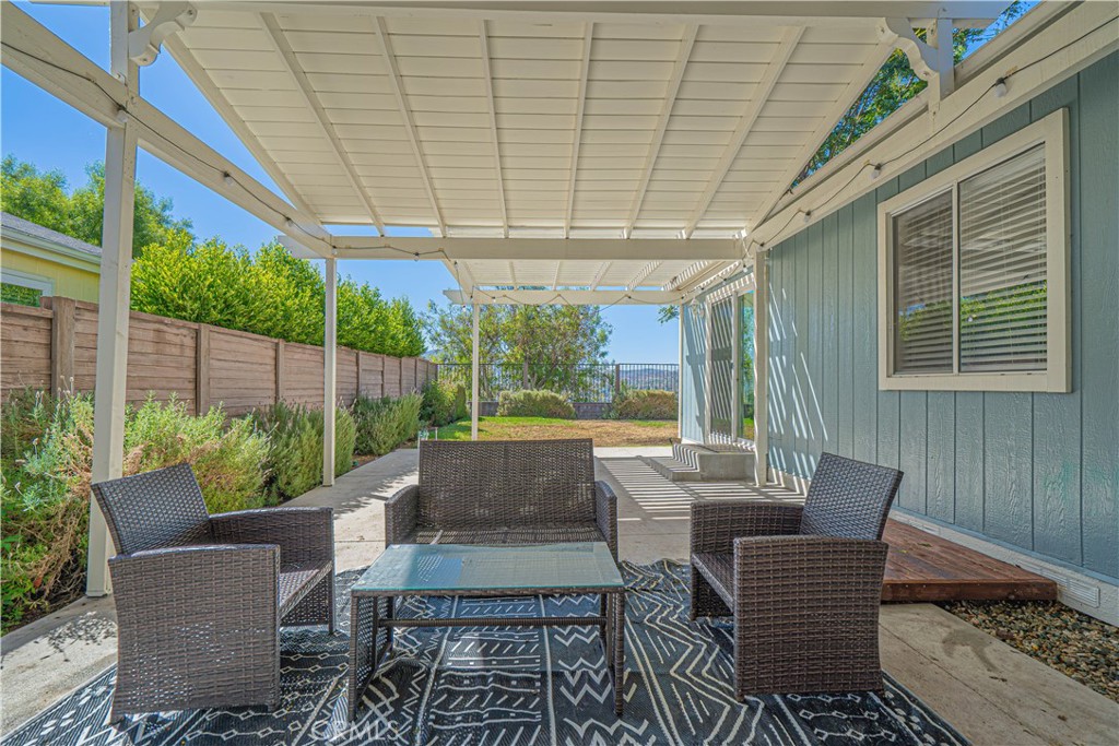 20160 Summit View Drive Property Photo 34