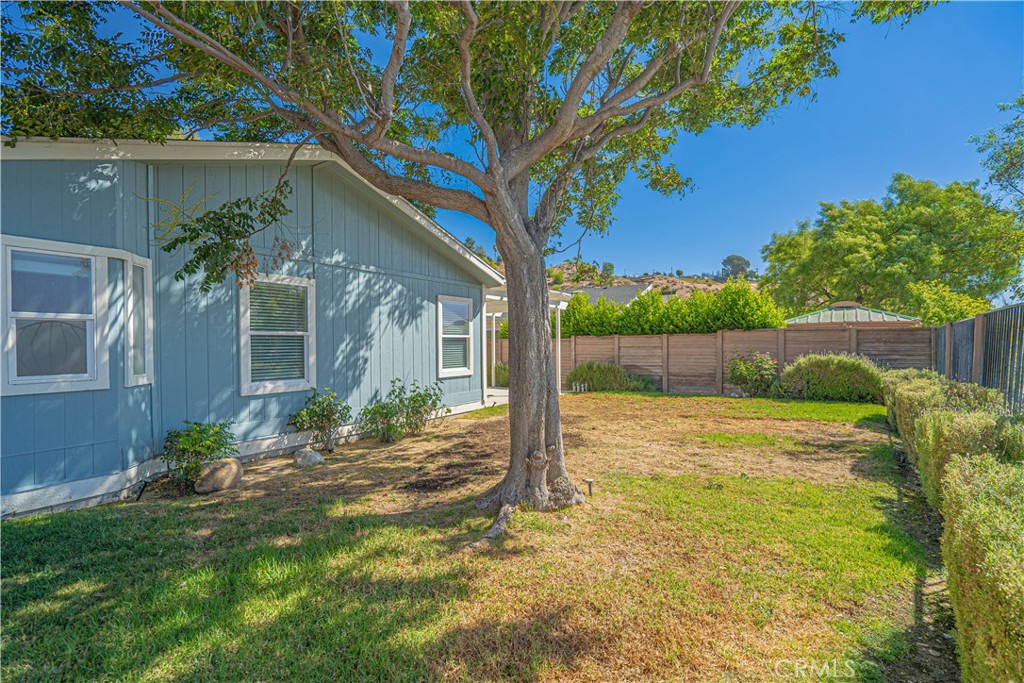 20160 Summit View Drive Property Photo 40