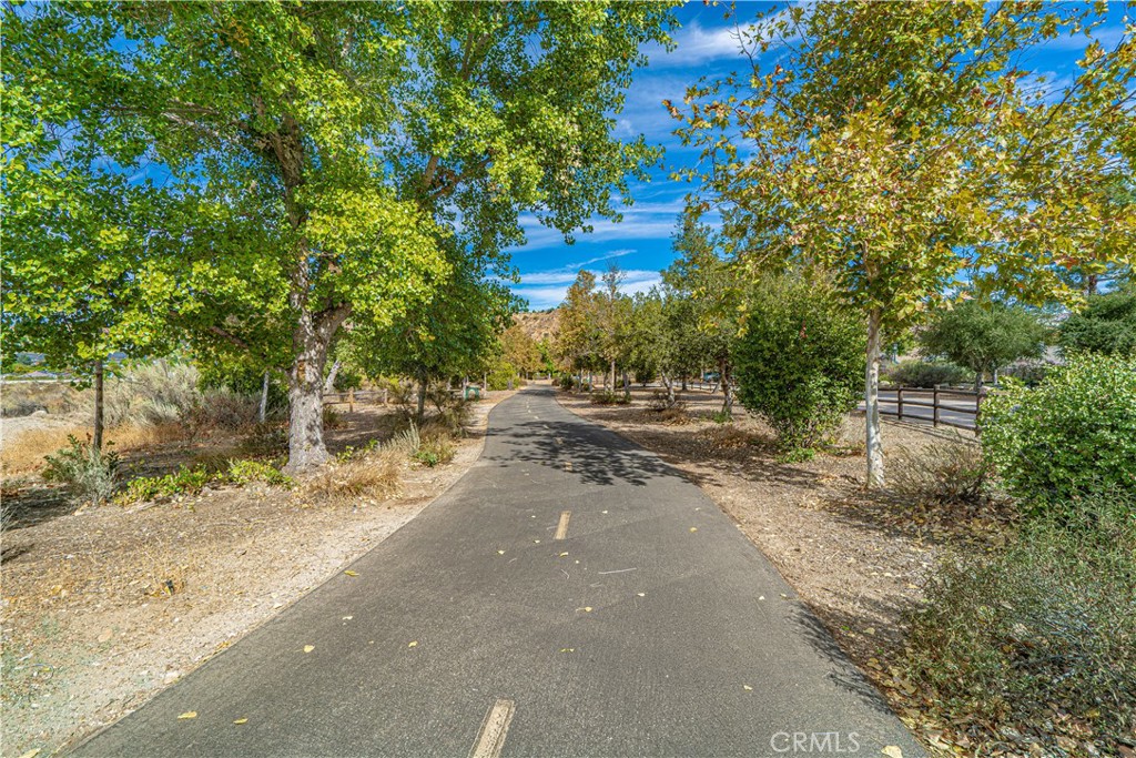 20160 Summit View Drive Property Photo 48