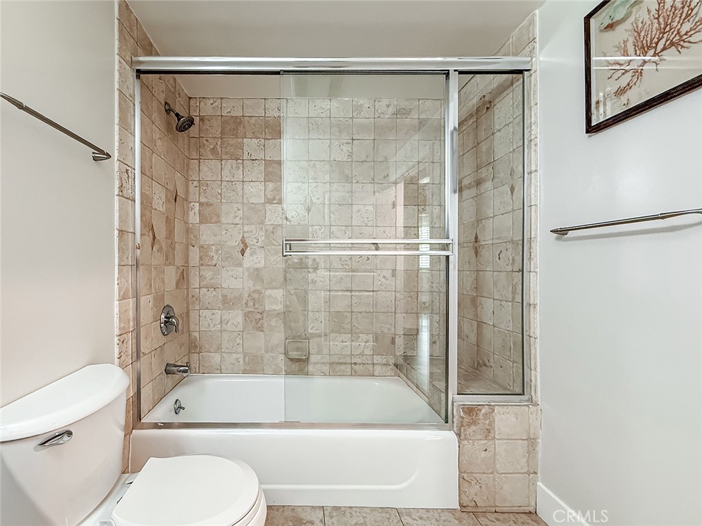 4724 Kester 109 Property Photo 23
