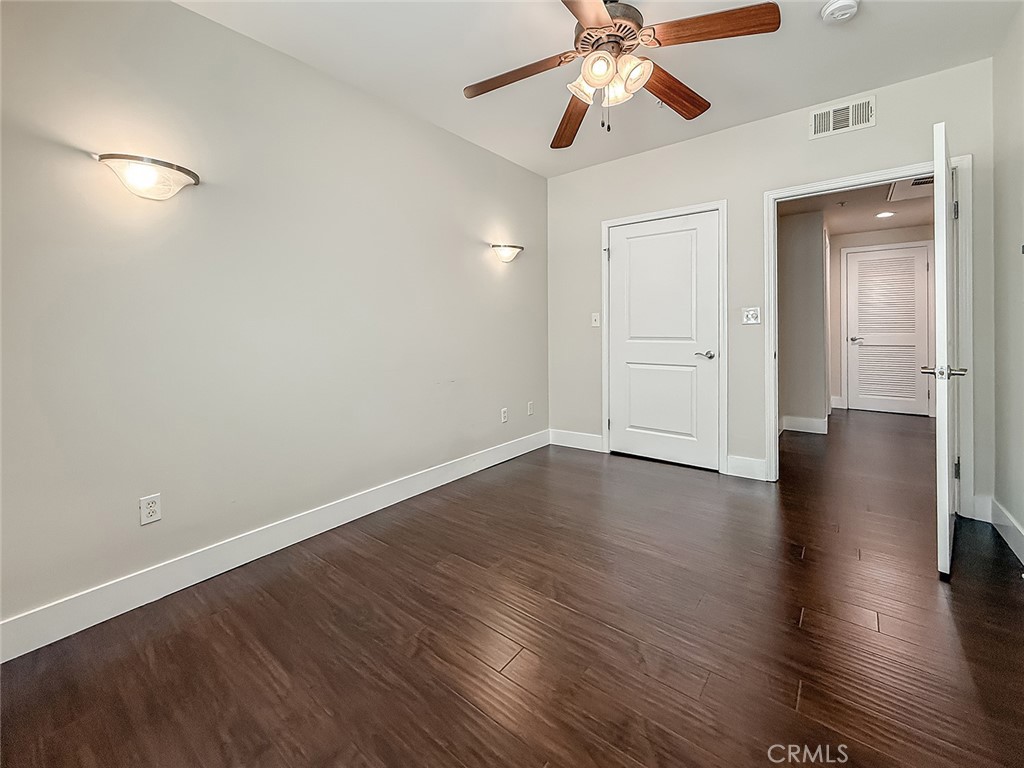 4724 Kester 109 Property Photo 26