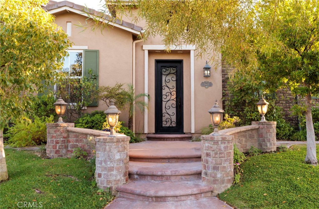26637 Oak Terrace Property Photo 3
