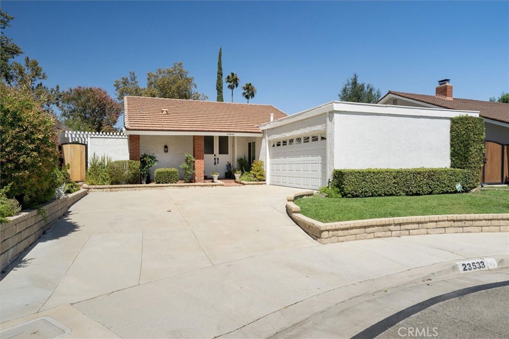 23533 Via Castanet Property Photo 1