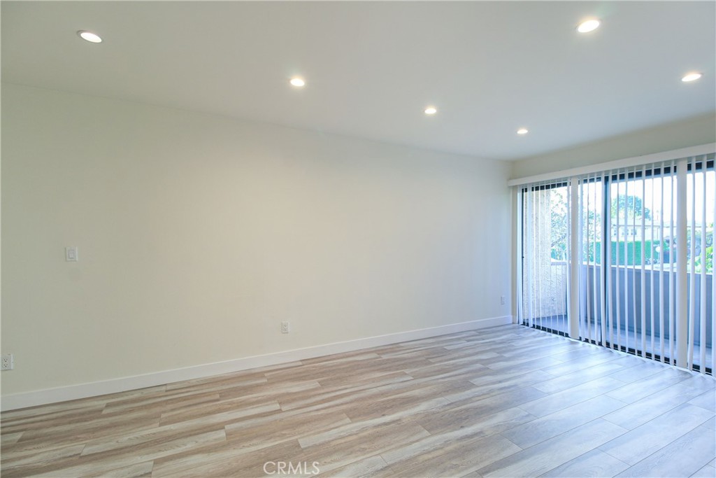 17900 Sherman Way 118 Property Photo 3