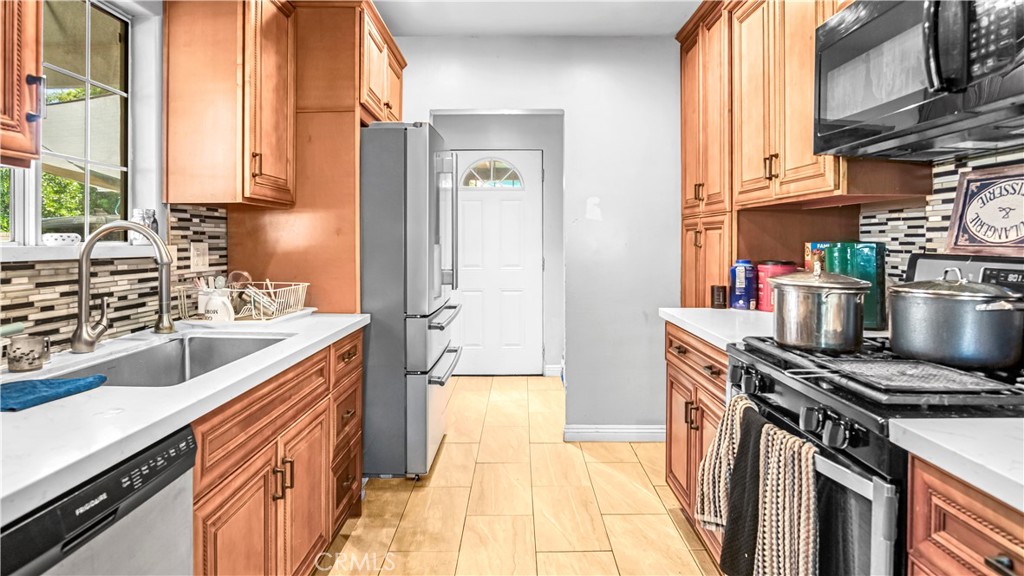 14474 Judd Street Property Photo 10