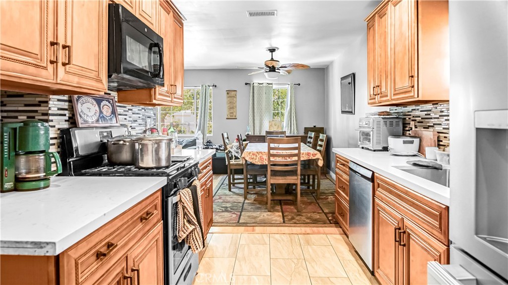 14474 Judd Street Property Photo 11