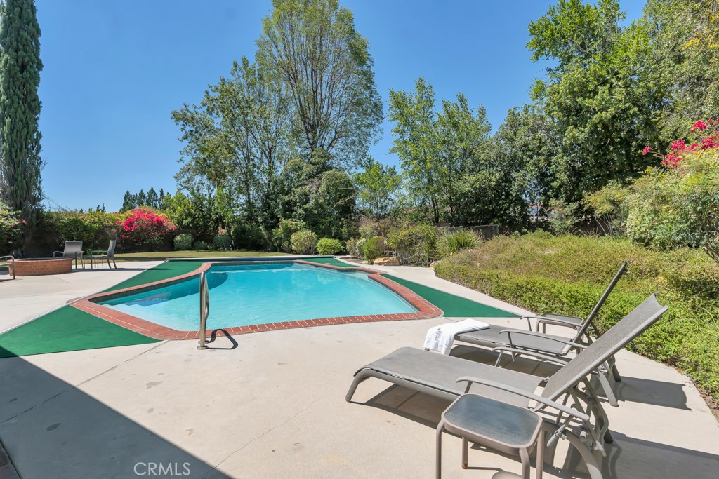 22445 Dardenne Property Photo 34