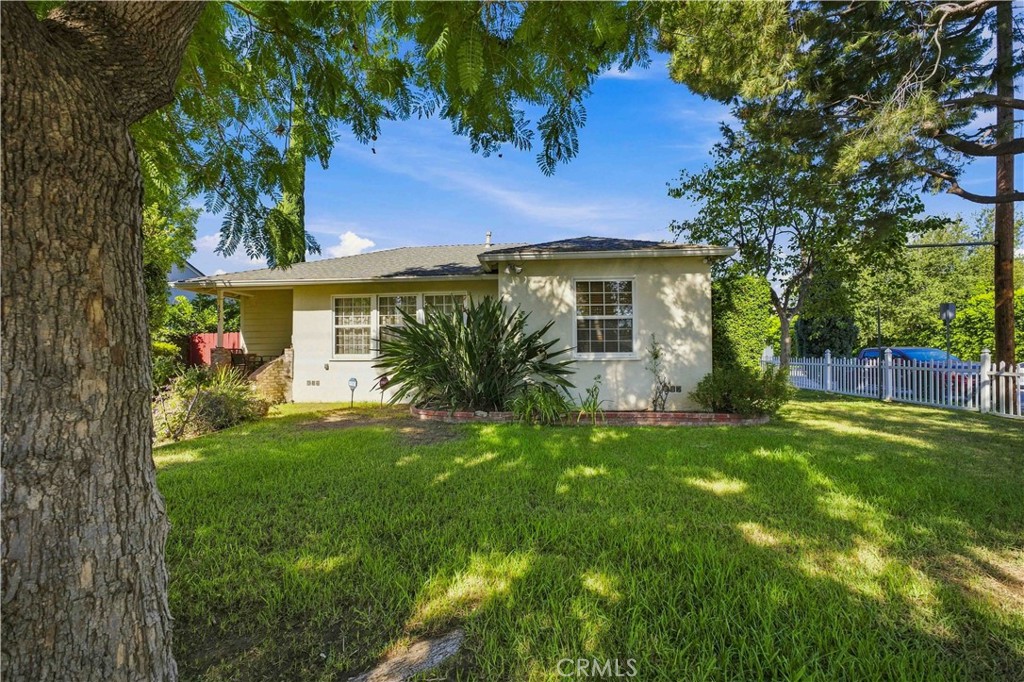 5017 Rubio Avenue Property Photo 1