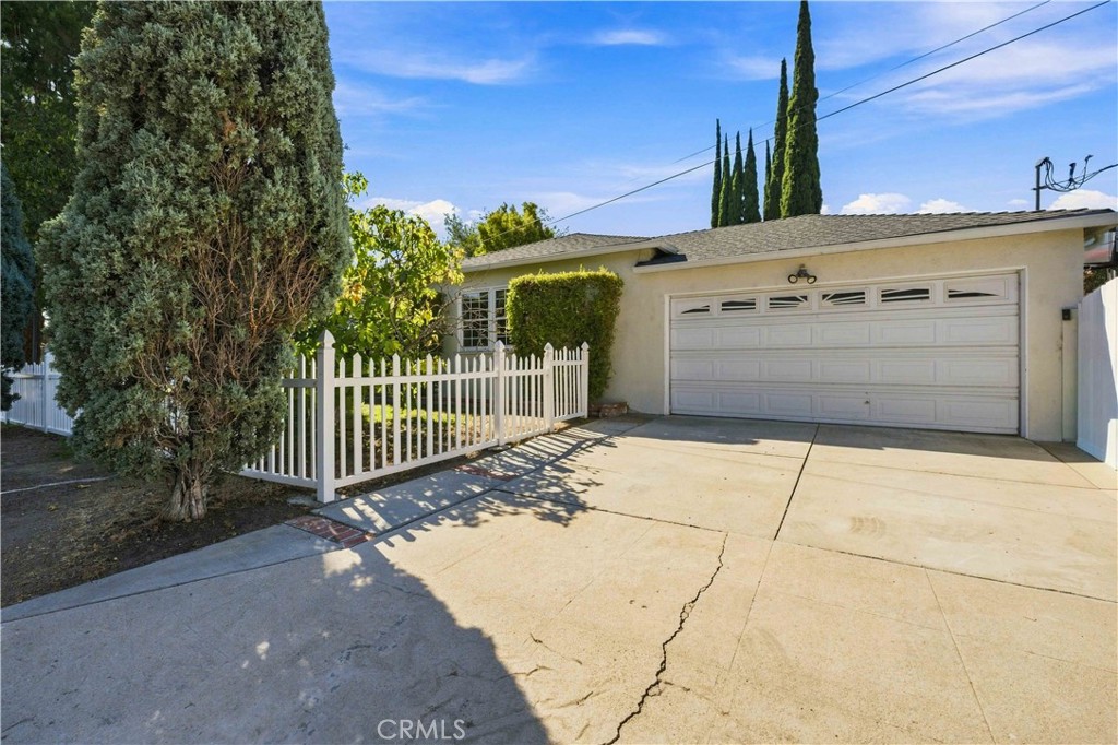 5017 Rubio Avenue Property Photo 4