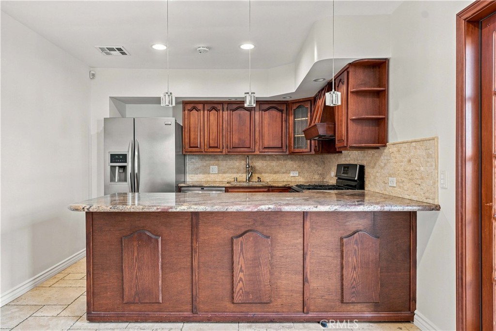 5017 Rubio Avenue Property Photo 10