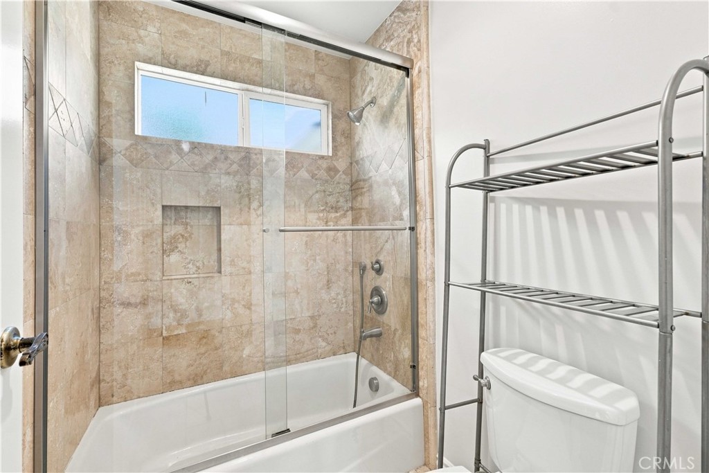 5017 Rubio Avenue Property Photo 23