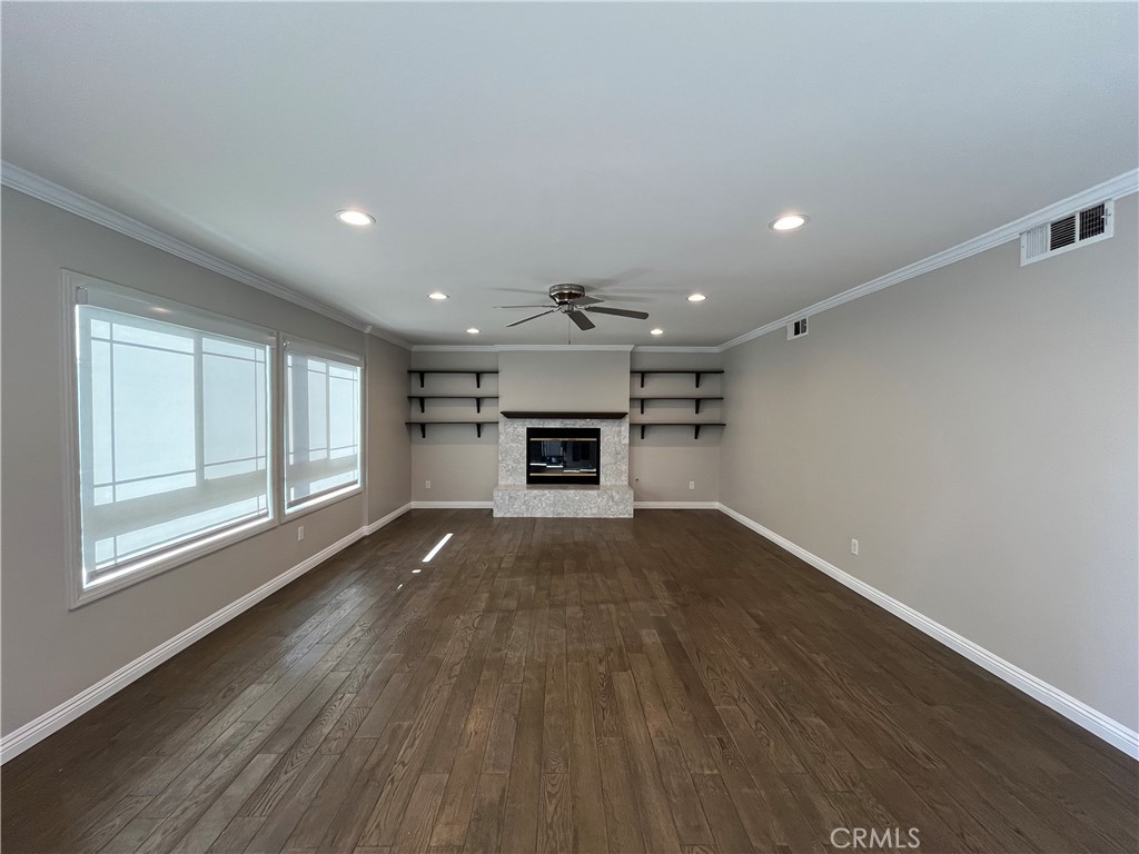 10436 Amestoy Property Photo 5