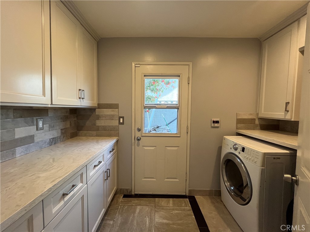 10436 Amestoy Property Photo 12