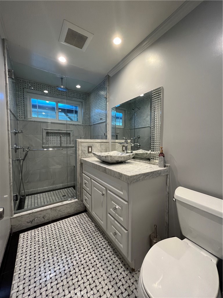 10436 Amestoy Property Photo 13