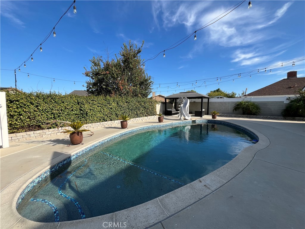 10436 Amestoy Property Photo 29