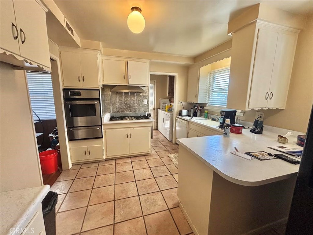 1469 Boyden Property Photo 3