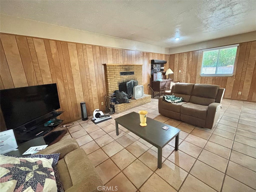 1469 Boyden Property Photo 5