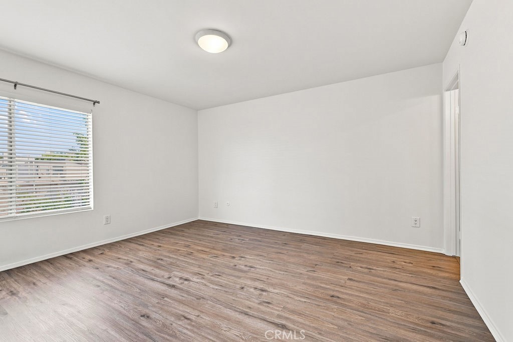 18350 Hatteras 211 Property Photo 25