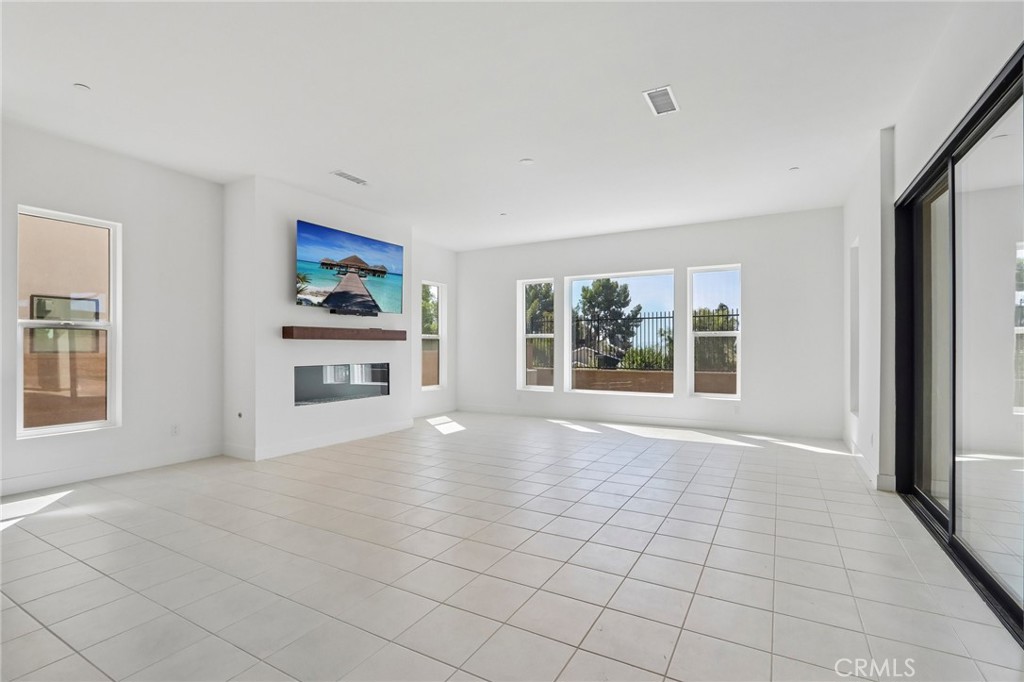 20580 Edgewood Court Property Photo 7