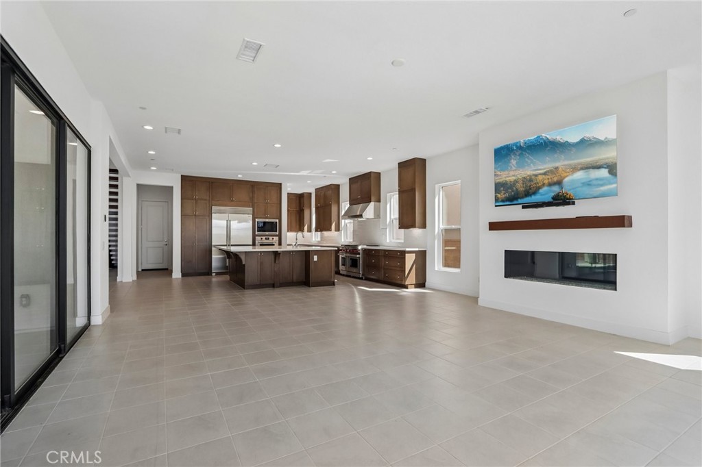 20580 Edgewood Court Property Photo 8