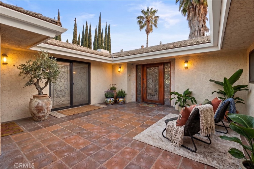 10307 Donna Avenue Property Photo 1