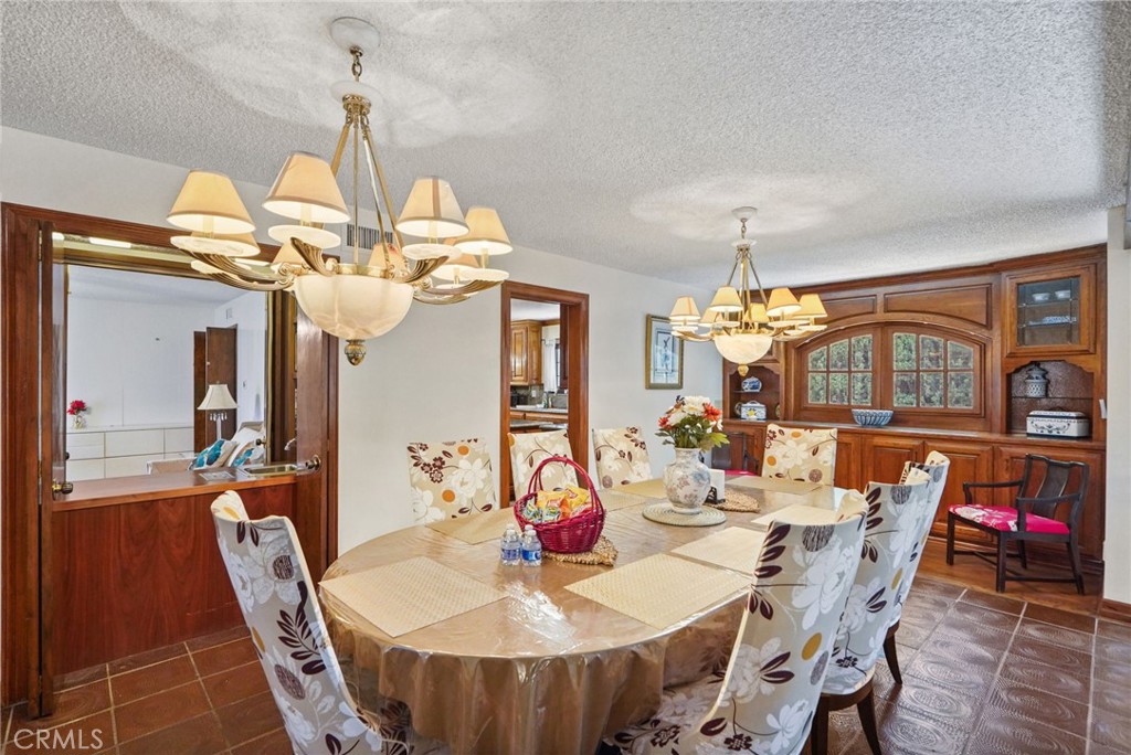10307 Donna Avenue Property Photo 12