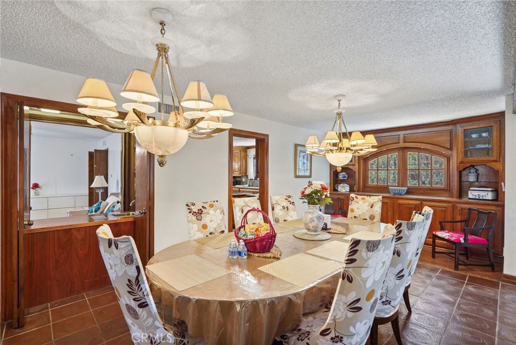 10307 Donna Avenue Property Photo 12