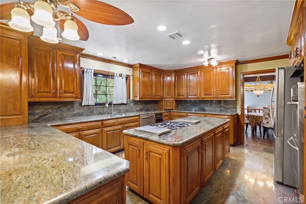 10307 Donna Avenue Property Photo 14