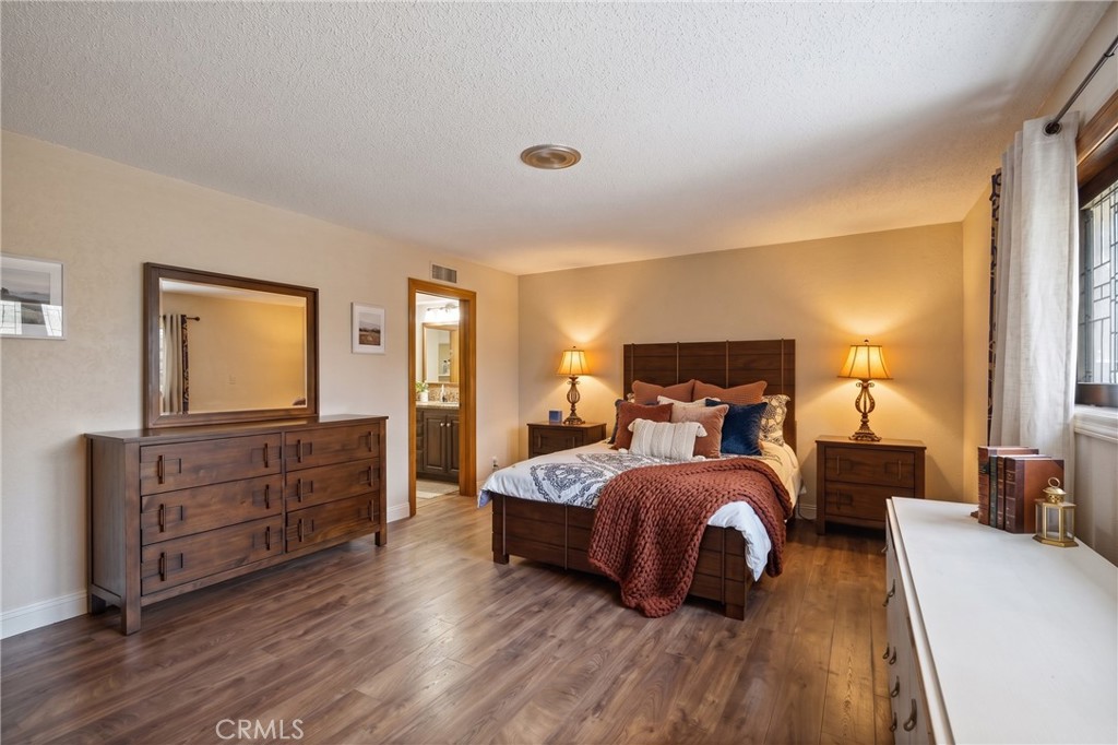 10307 Donna Avenue Property Photo 17