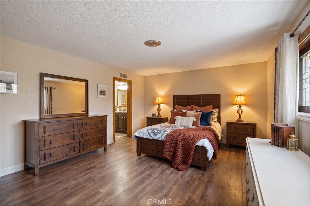 10307 Donna Avenue Property Photo 17