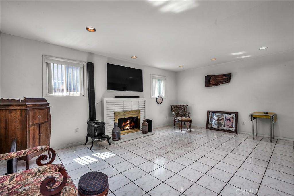 12319 Thelma Street Property Photo 3