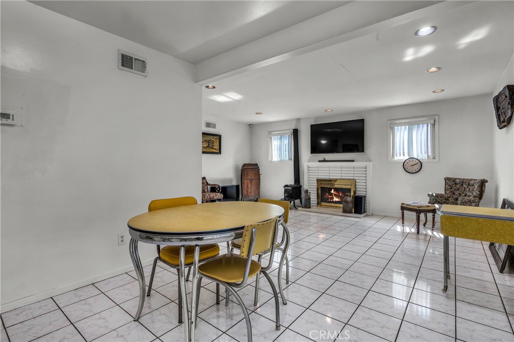 12319 Thelma Street Property Photo 6