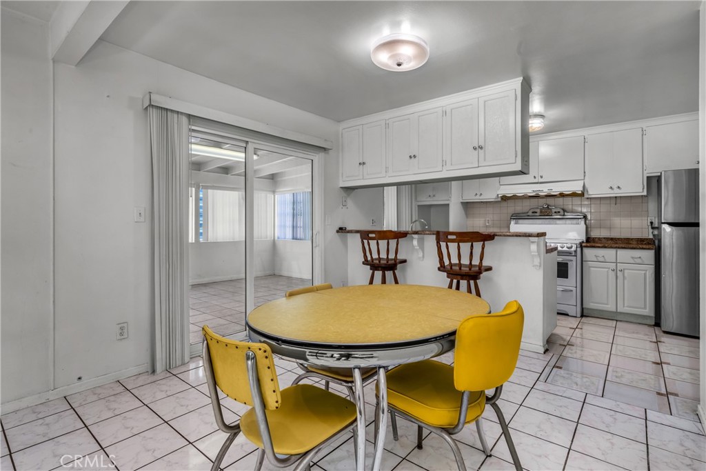 12319 Thelma Street Property Photo 7