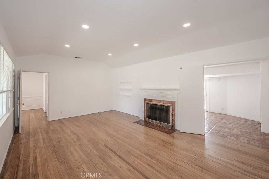 6229 Agnes Avenue Property Photo 4