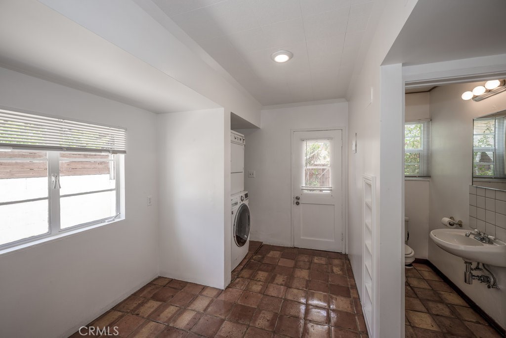 6229 Agnes Avenue Property Photo 12