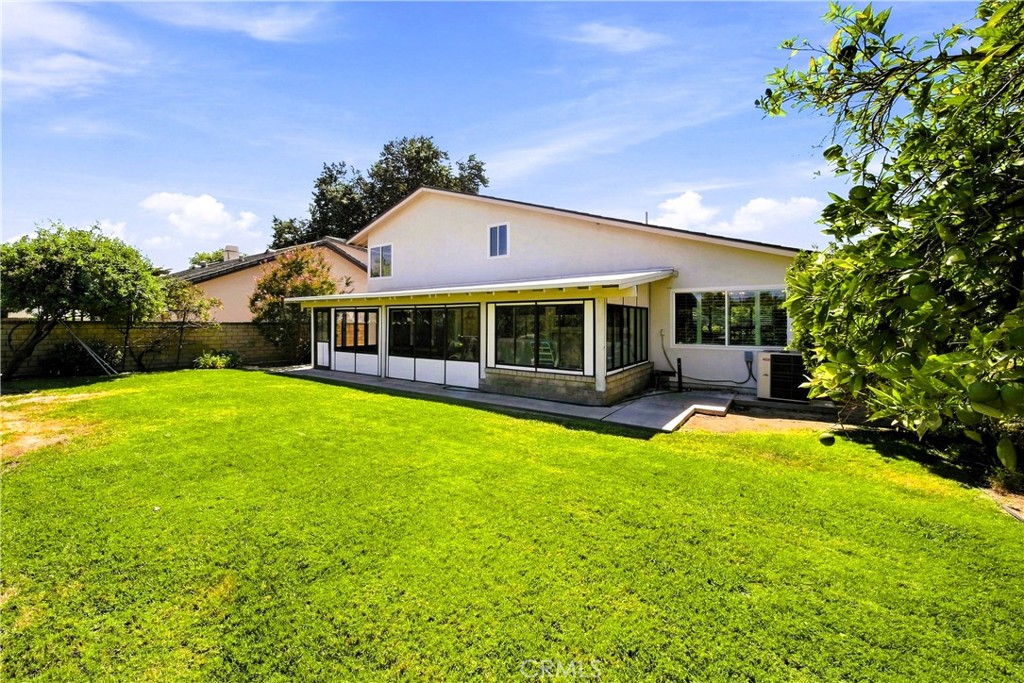 25164 Avenida Rotella Property Photo 3
