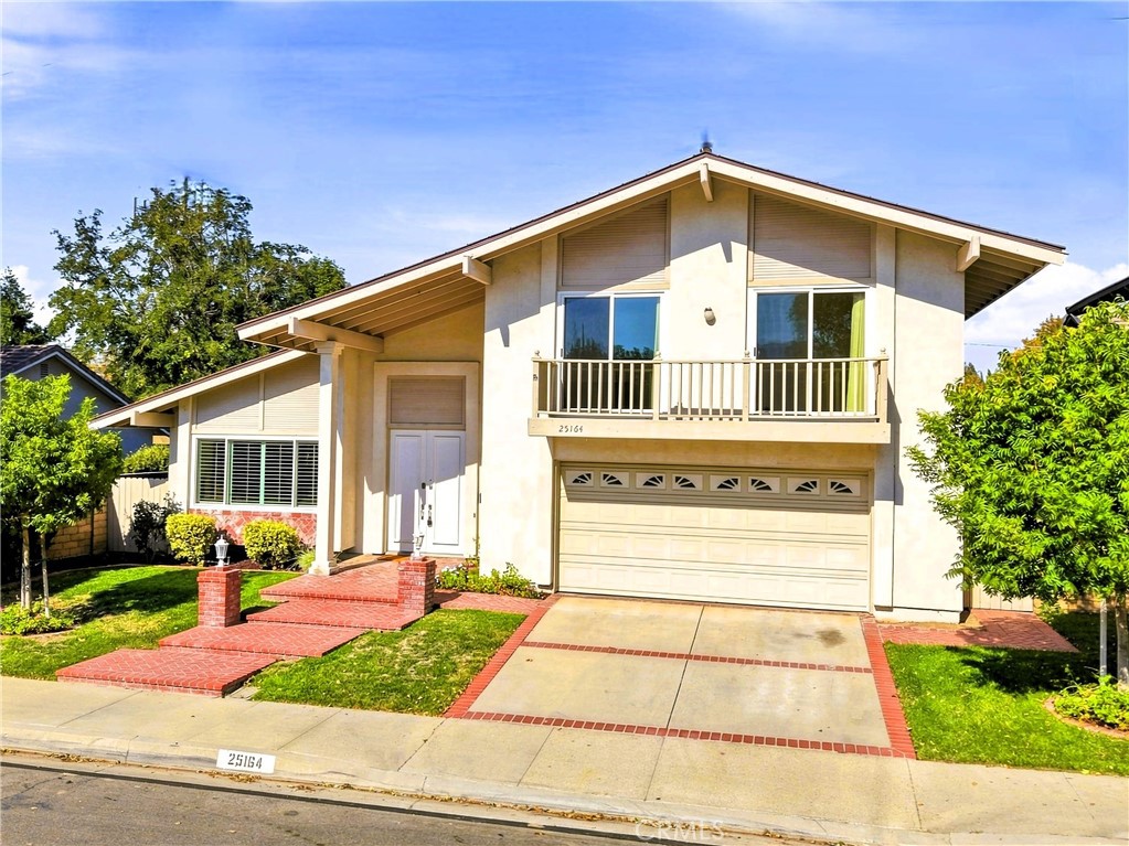 25164 Avenida Rotella Property Photo 4