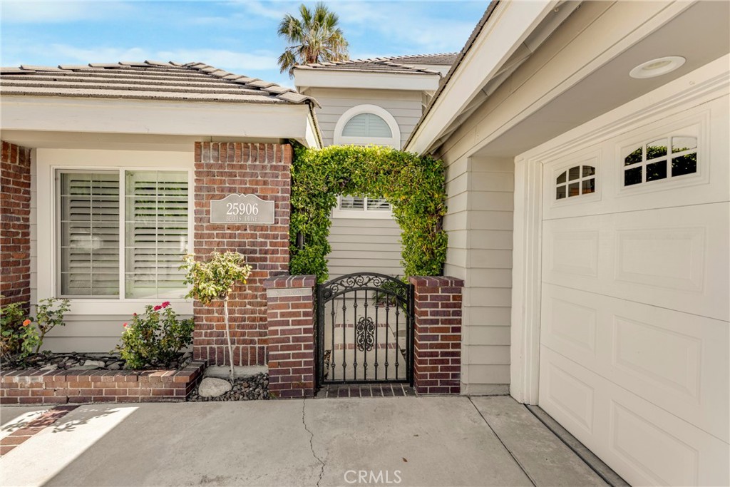25906 Bellis Drive Property Photo 3