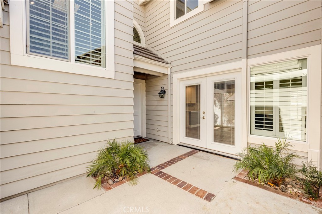 25906 Bellis Drive Property Photo 4
