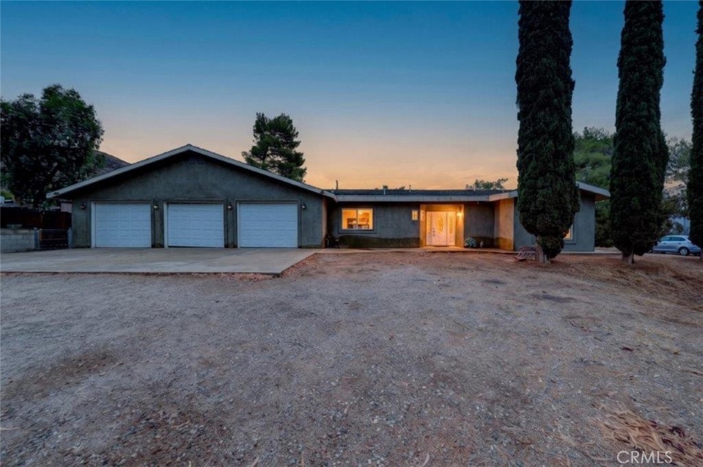 34716 Violan Street Property Photo 2